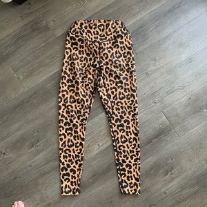 Balance athletica king cheetah leggings